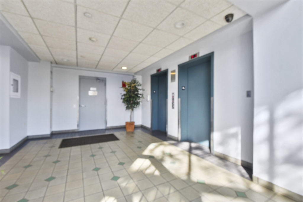 750 Davol St, Fall River