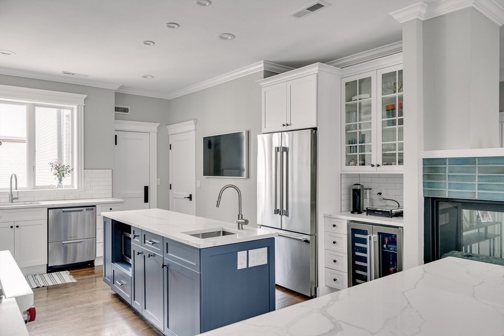 105 Winchester St, Coolidge Corner