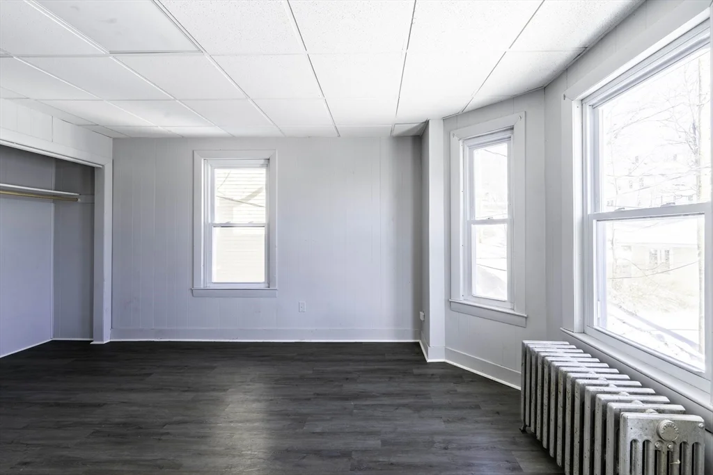 30 Chestnut St, Fitchburg