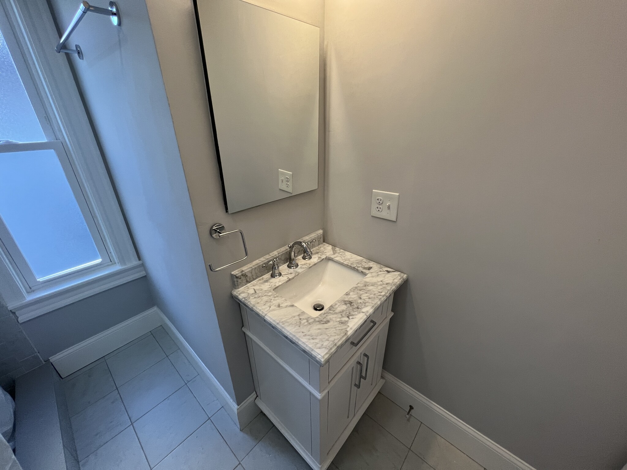 374 Oxford St, Baldwin