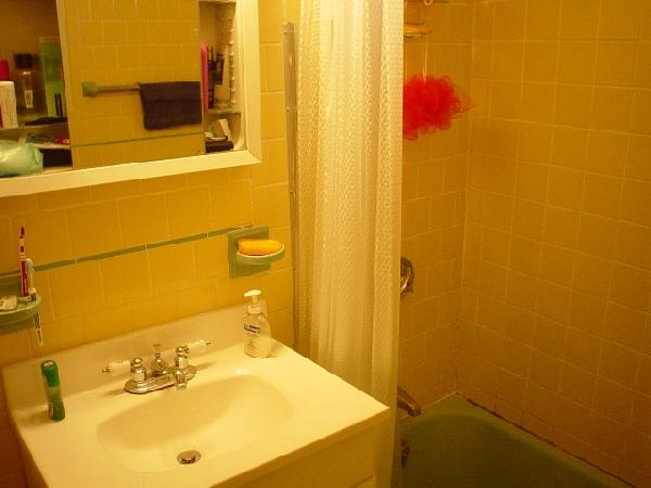 5 bed, 1 bath apartment for rent at 785 Washington St Unit 3, Norwood — photo 7 of 7