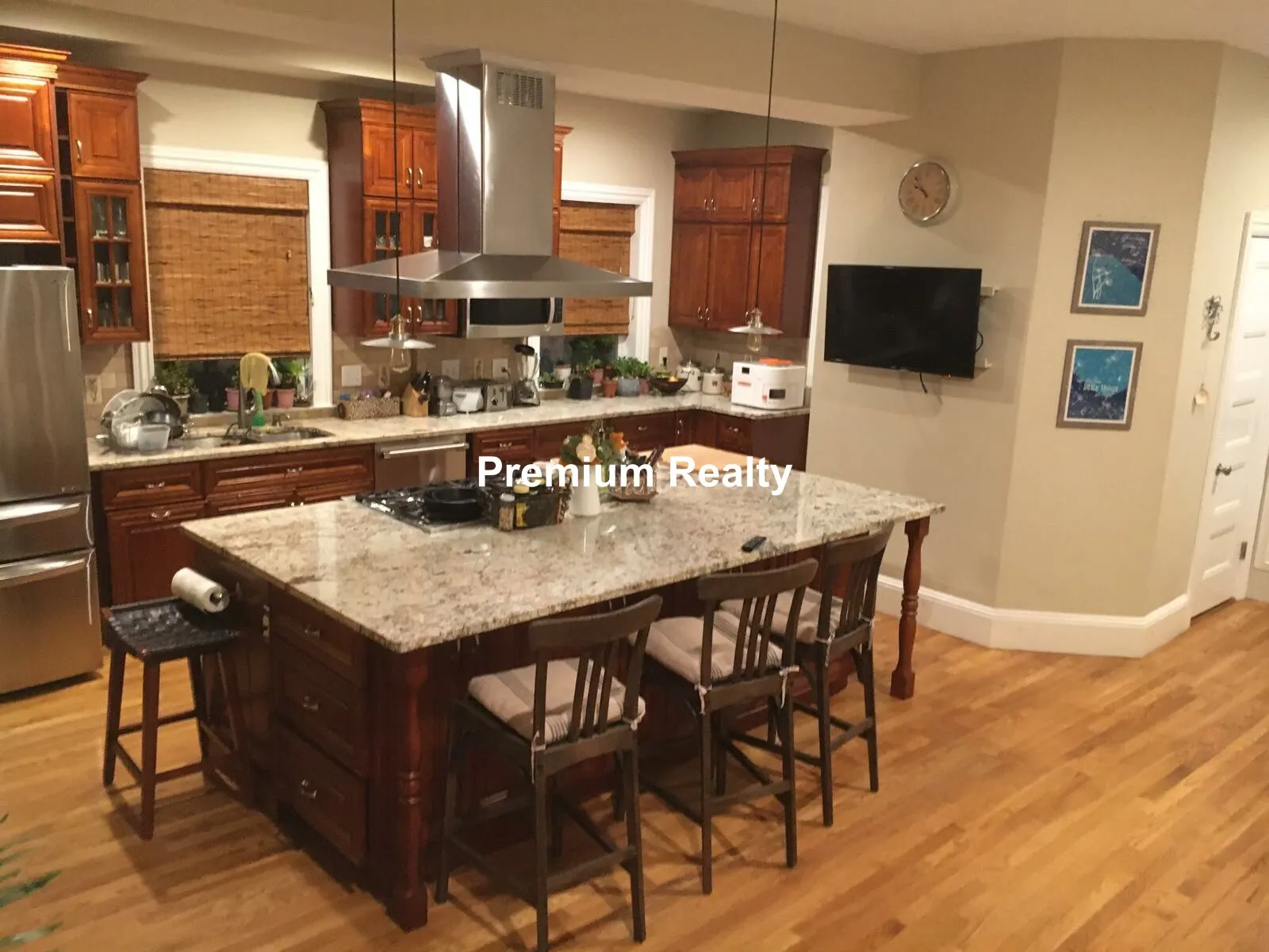 108 Walnut St, Nonantum