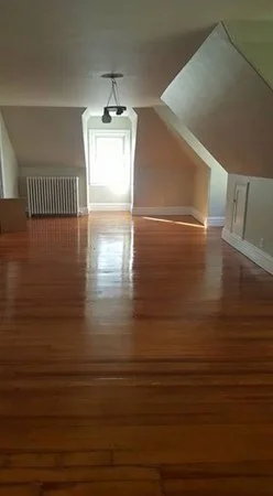 132 Thorndike St, Coolidge Corner