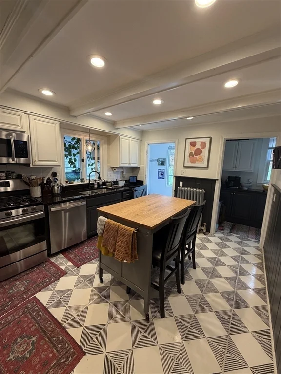 17 Daniels St, Hopedale