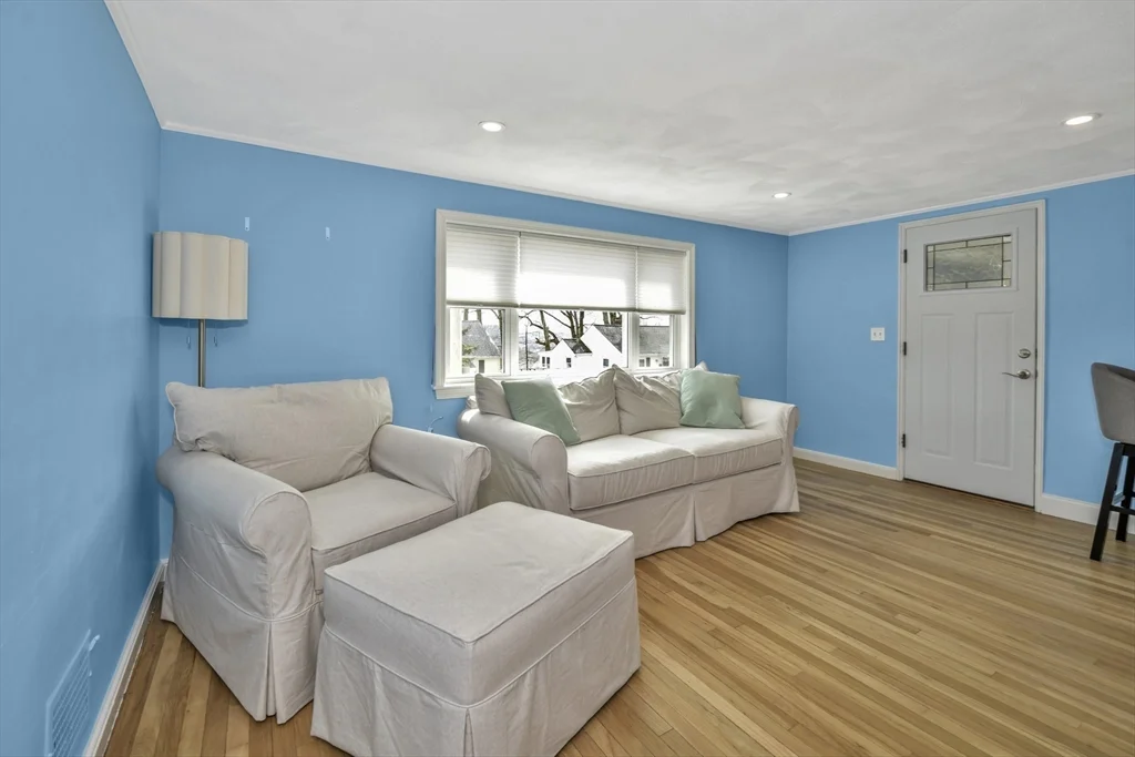 38 Grassmere Rd, Hyde Park