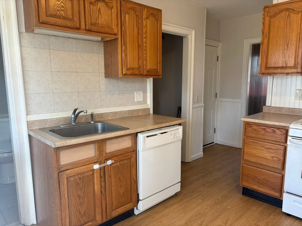 292 Providence Rd, Grafton