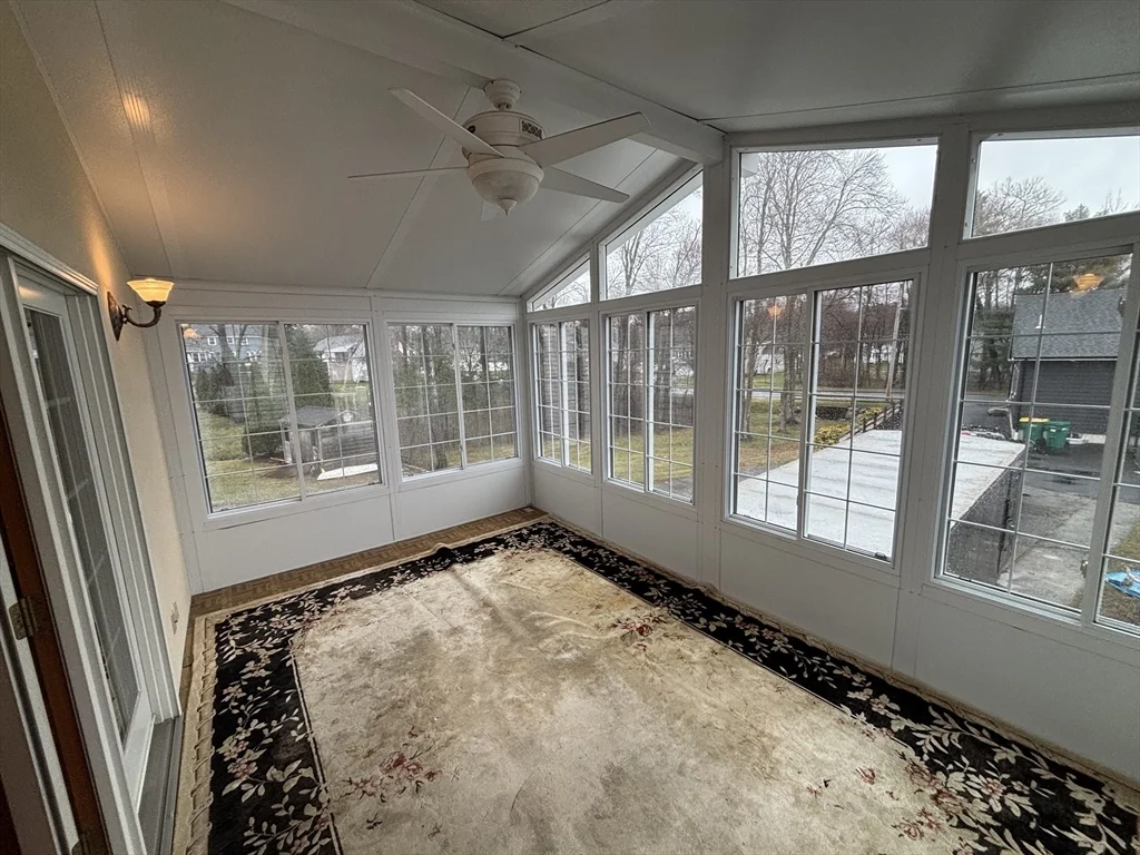 276 Bullard, Walpole