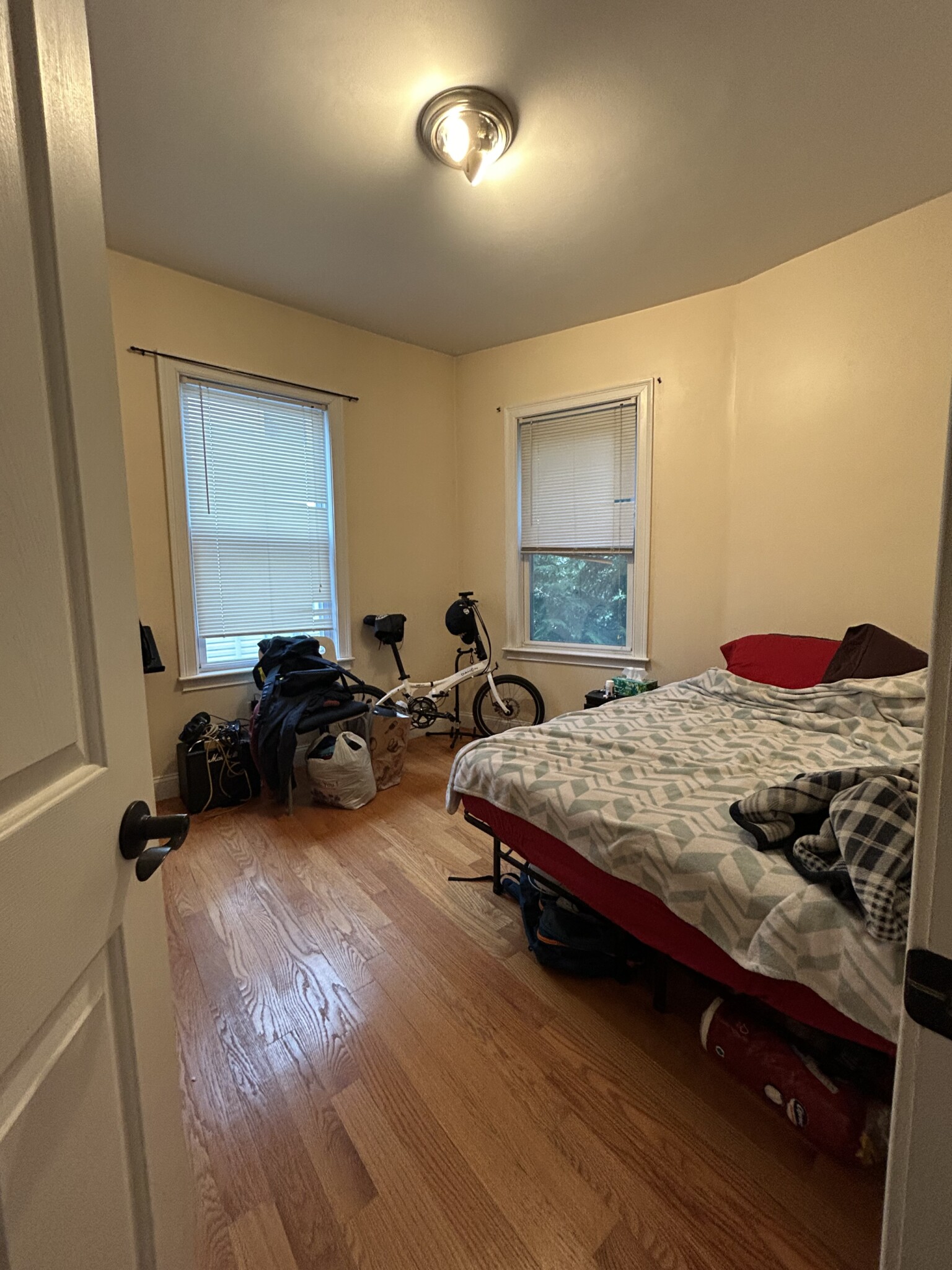 20 Armstrong St, Jamaica Plain