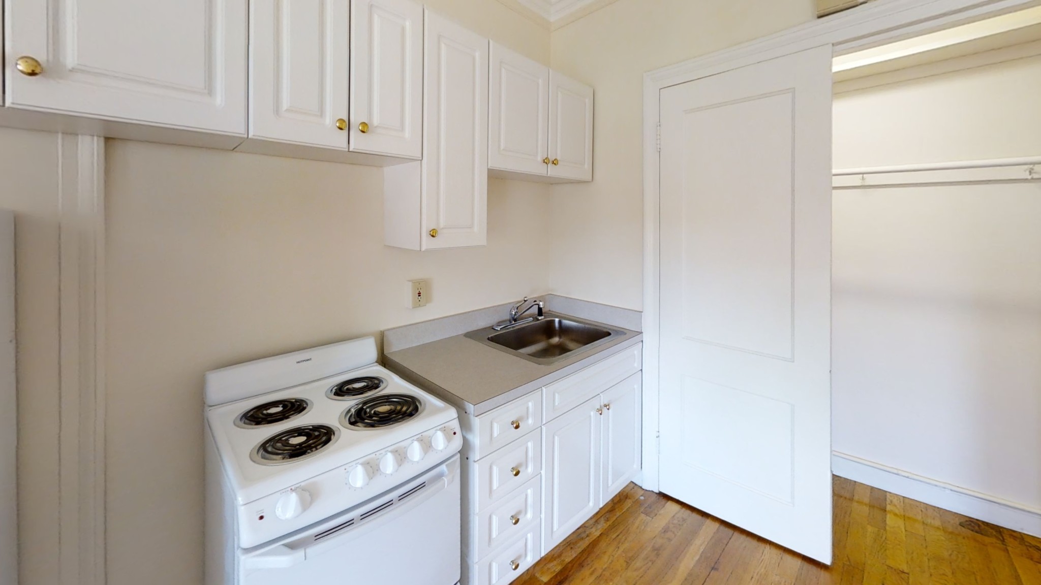 1284 Beacon St, Coolidge Corner