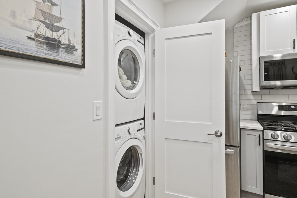 226 Saratoga St, East Boston