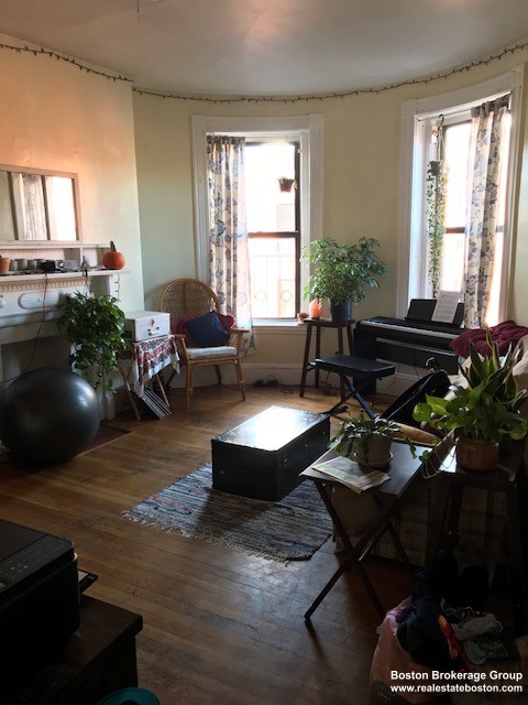 26 Symphony Rd, Fenway