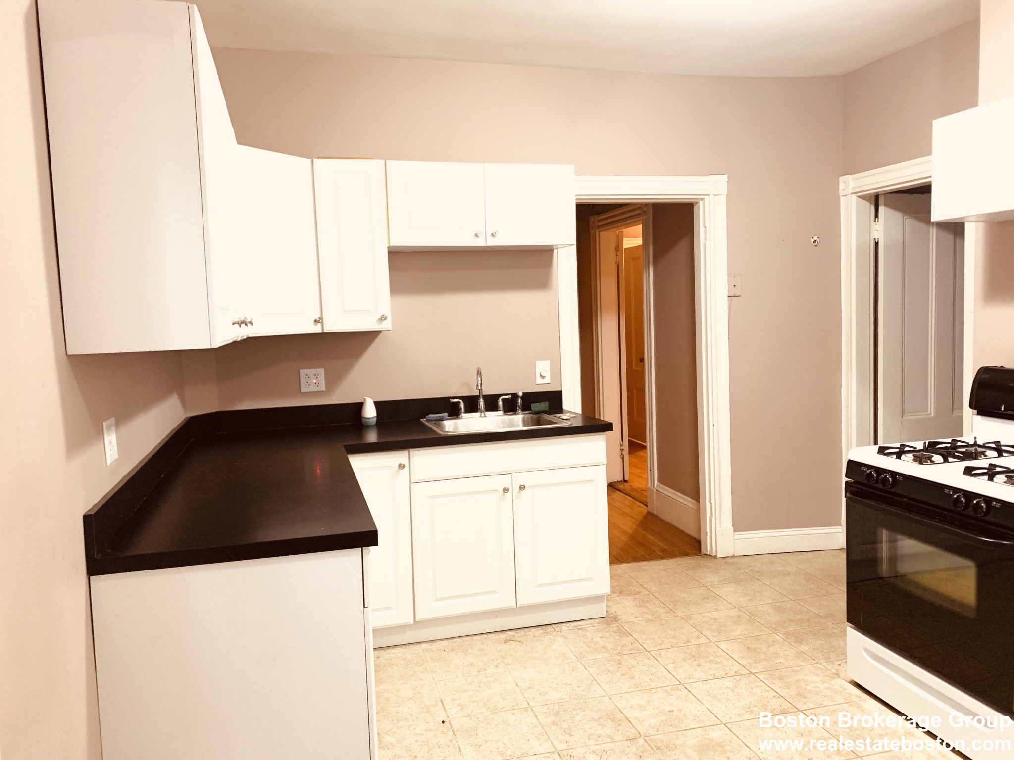 3 bed, 1 bath apartment for rent at 276 Cottage St Unit 2, Dorchester — photo 3 of 3
