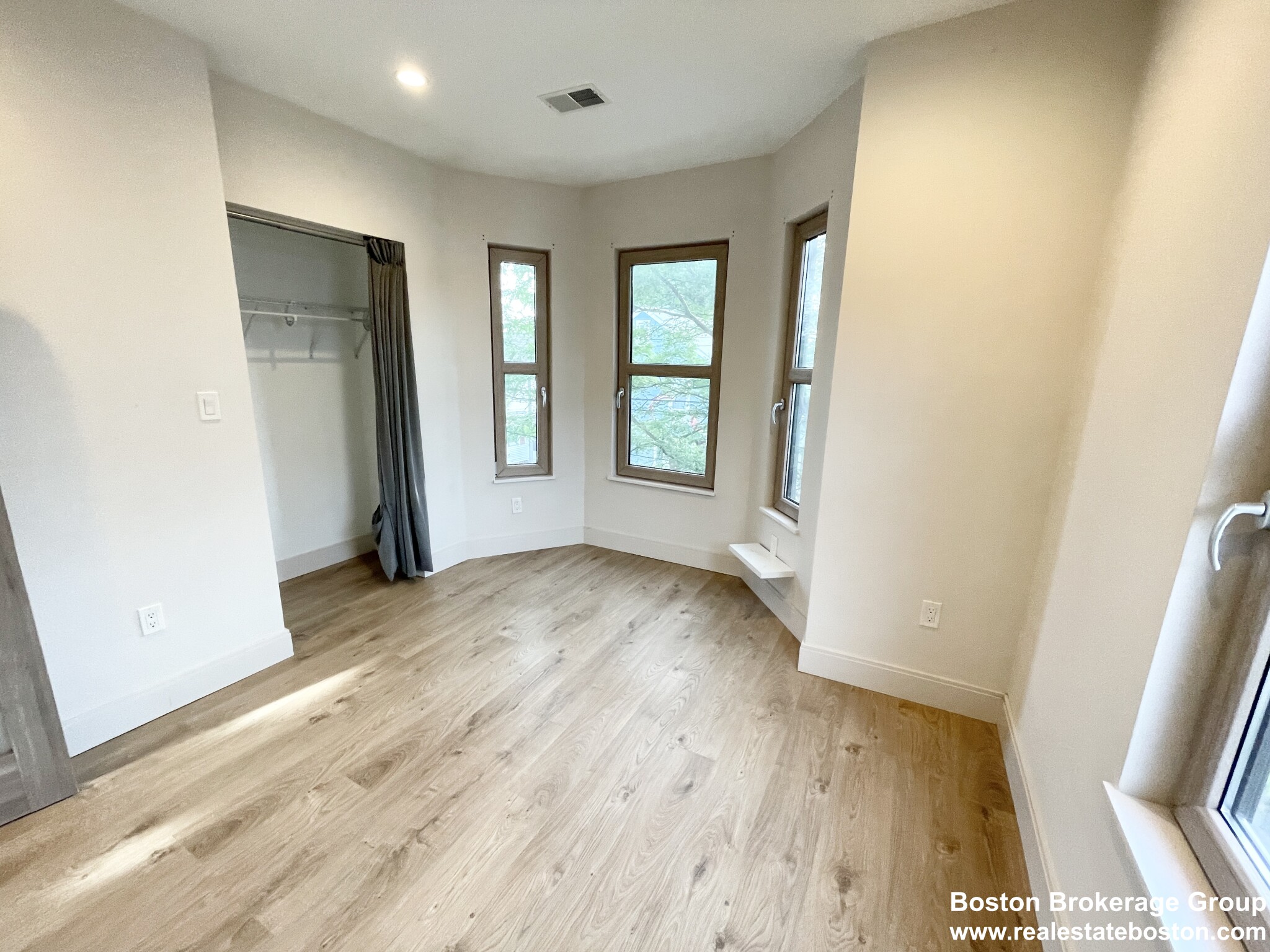 118 Buttonwood St, Dorchester