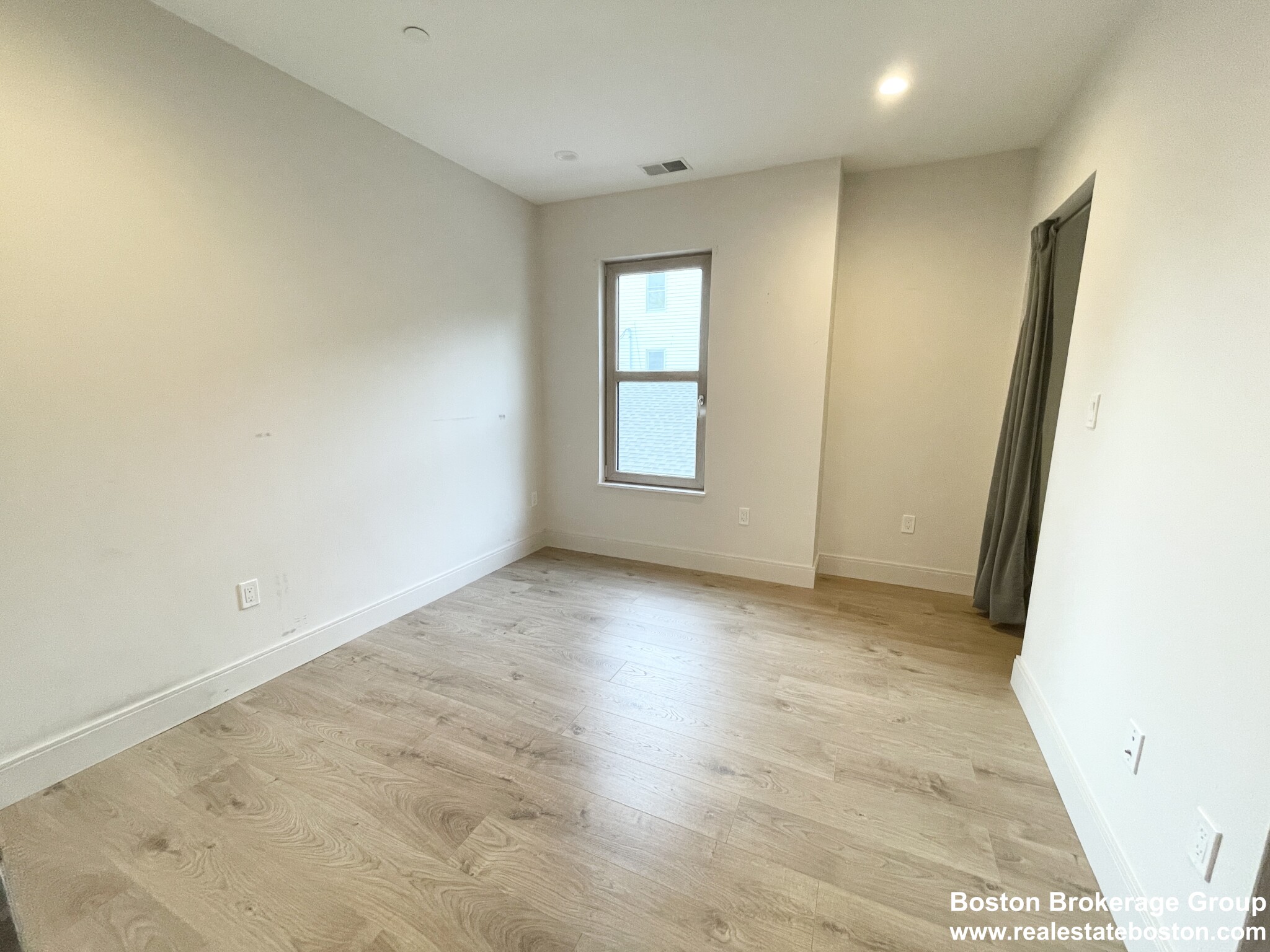 118 Buttonwood St, Dorchester