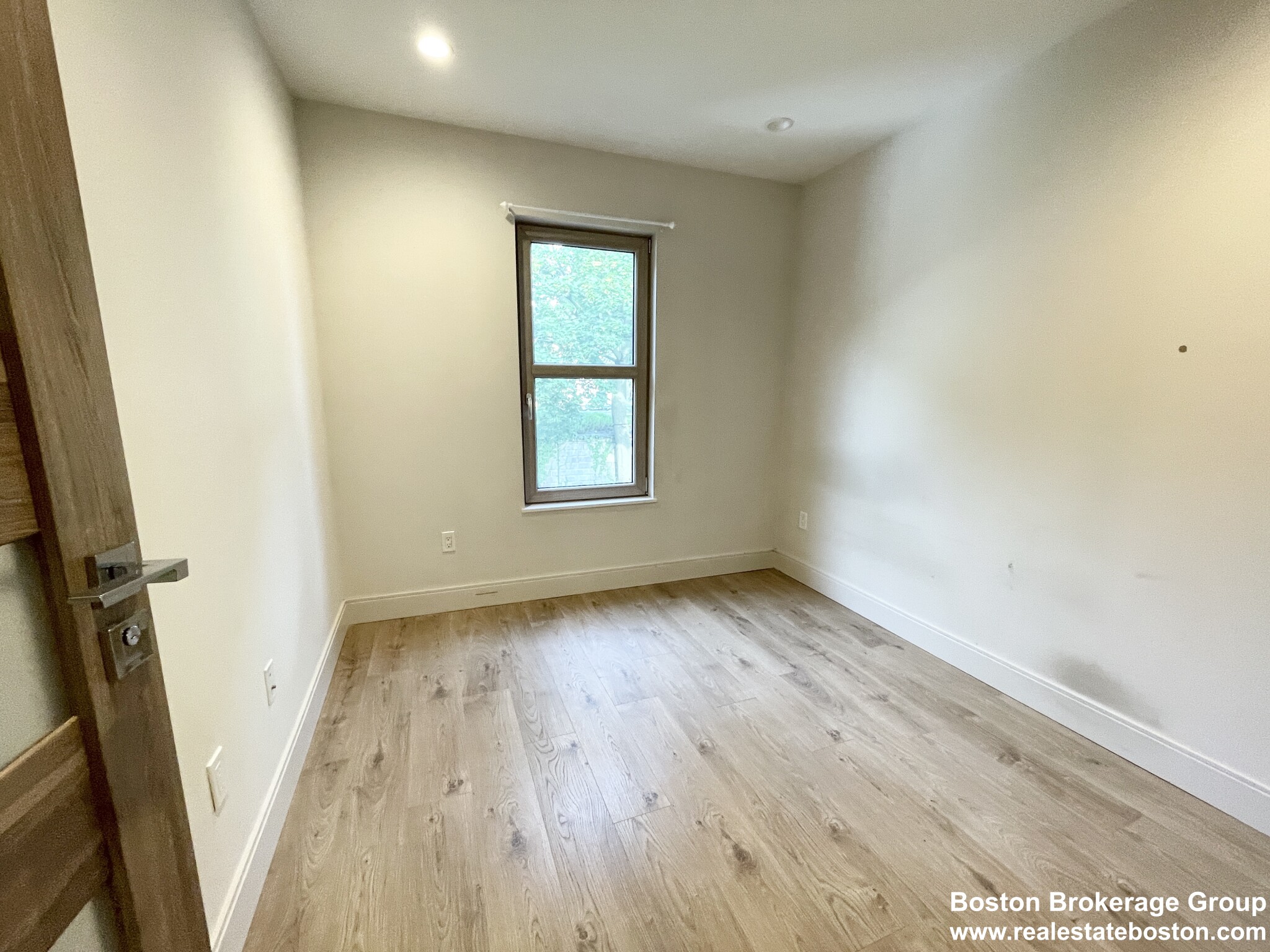 118 Buttonwood St, Dorchester