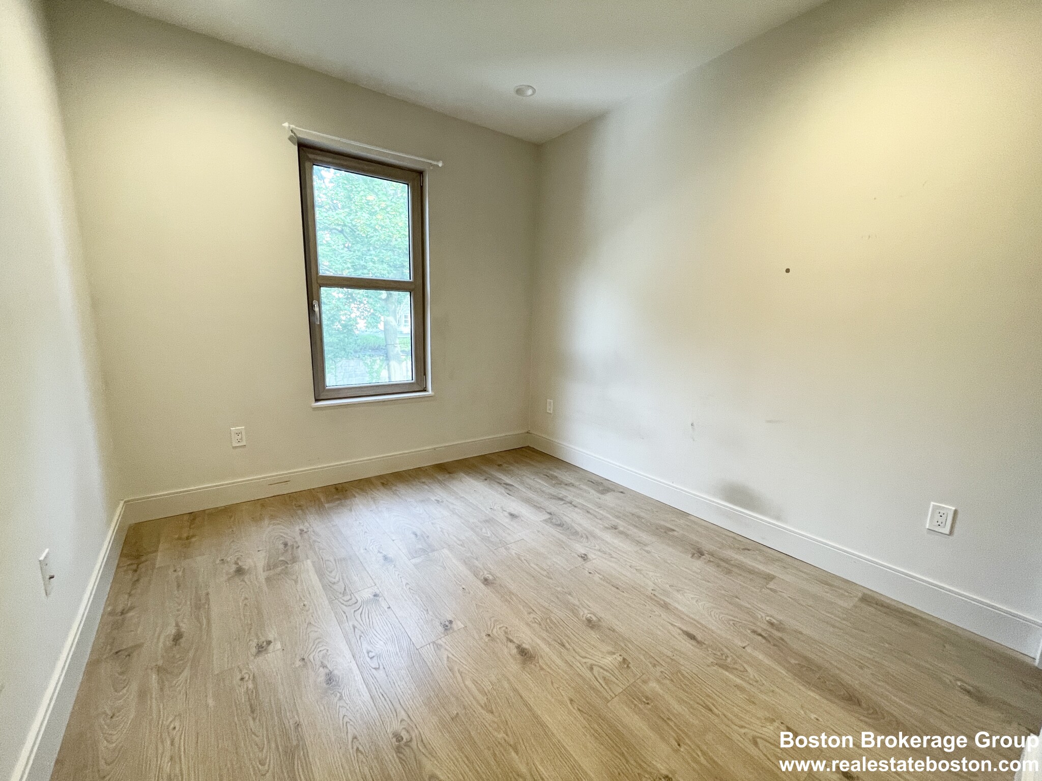 118 Buttonwood St, Dorchester