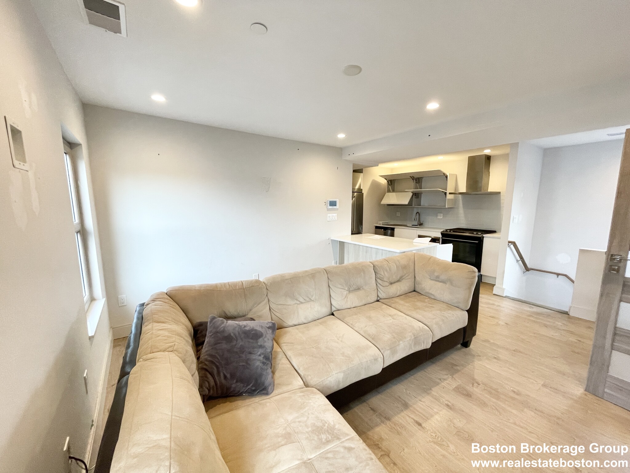 118 Buttonwood St, Dorchester