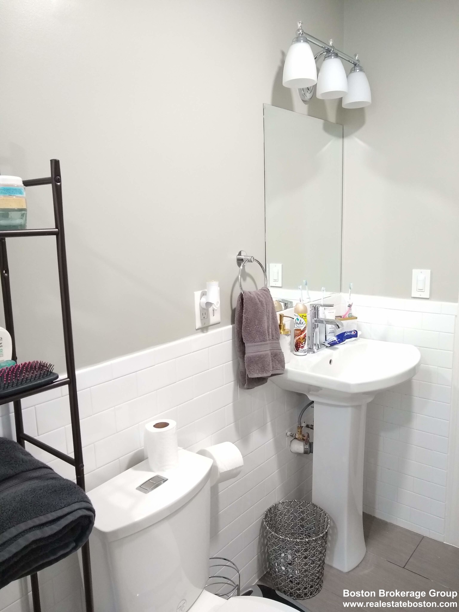 17 Ashley St, Jamaica Plain