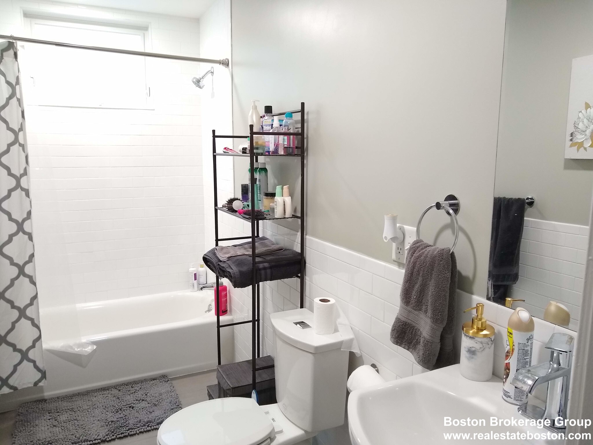 17 Ashley St, Jamaica Plain