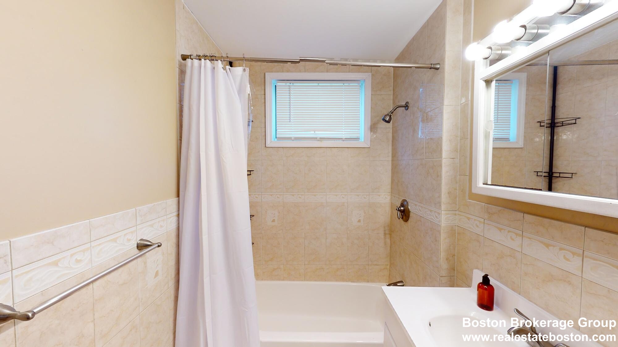 30 Roseclair St, Dorchester