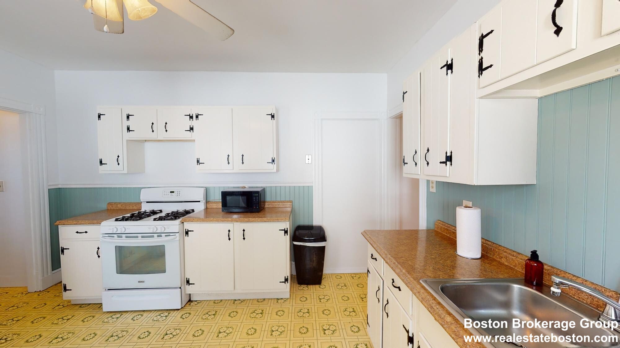 30 Roseclair St, Dorchester