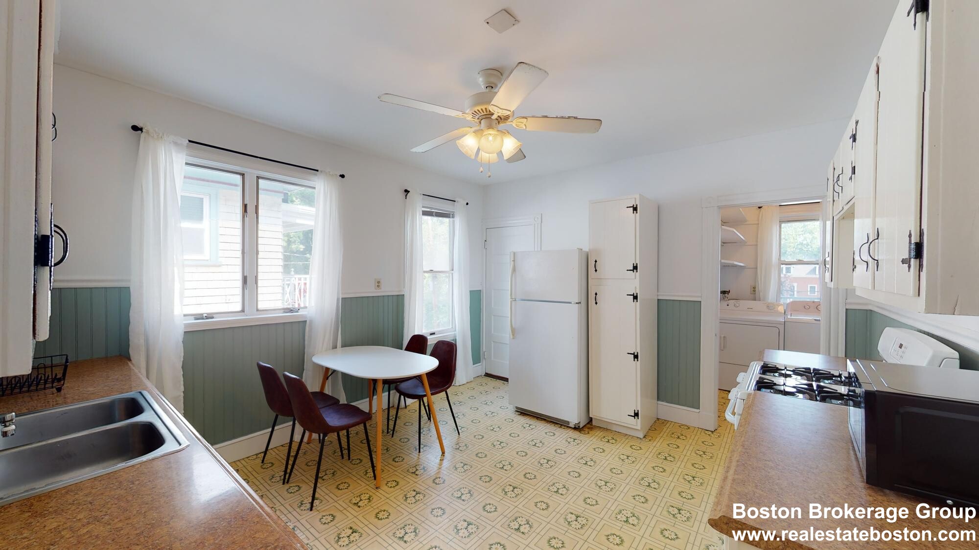 30 Roseclair St, Dorchester