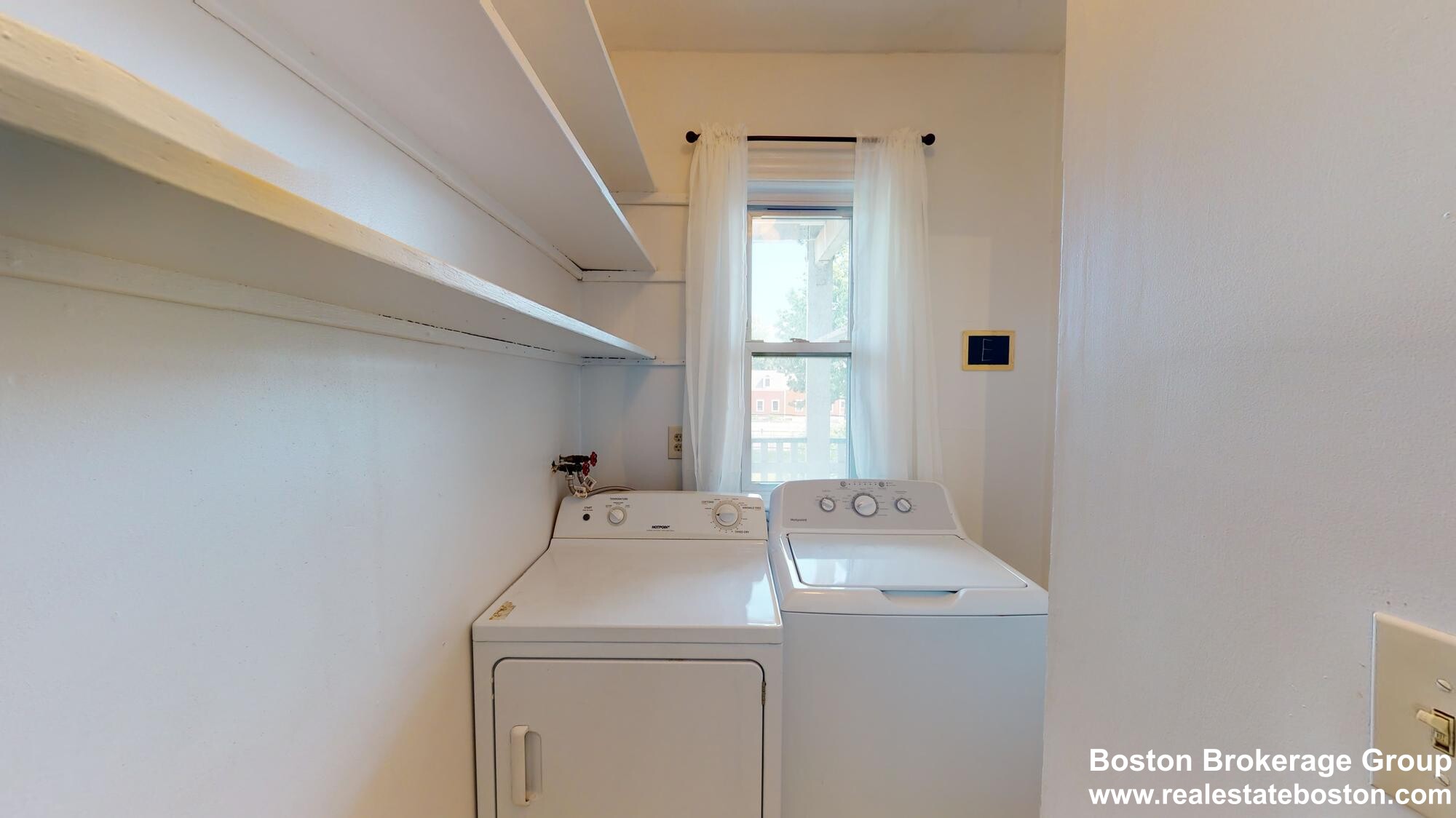 30 Roseclair St, Dorchester