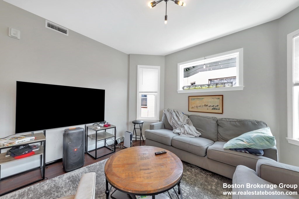 777 Columbia Rd, Dorchester