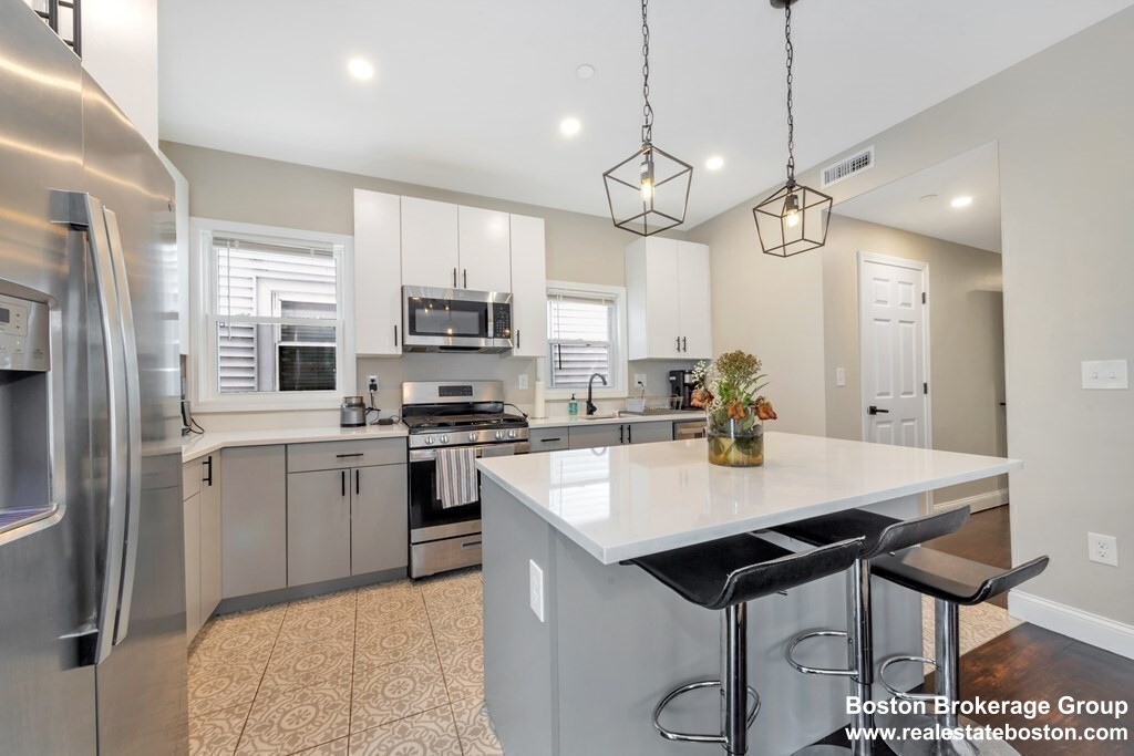 777 Columbia Rd, Dorchester