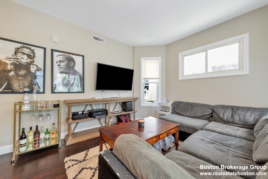 777 Columbia Rd, Dorchester