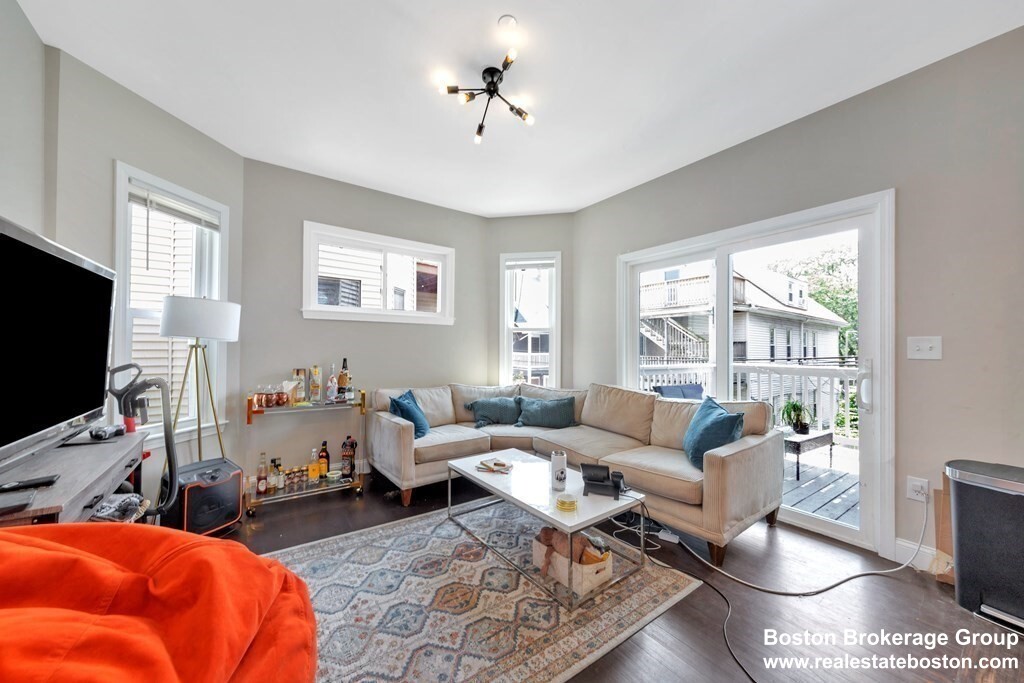 777 Columbia Rd, Dorchester