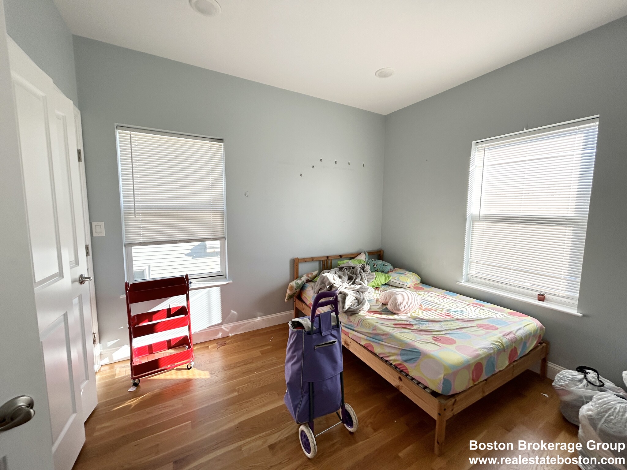 65 Burrell St, Roxbury