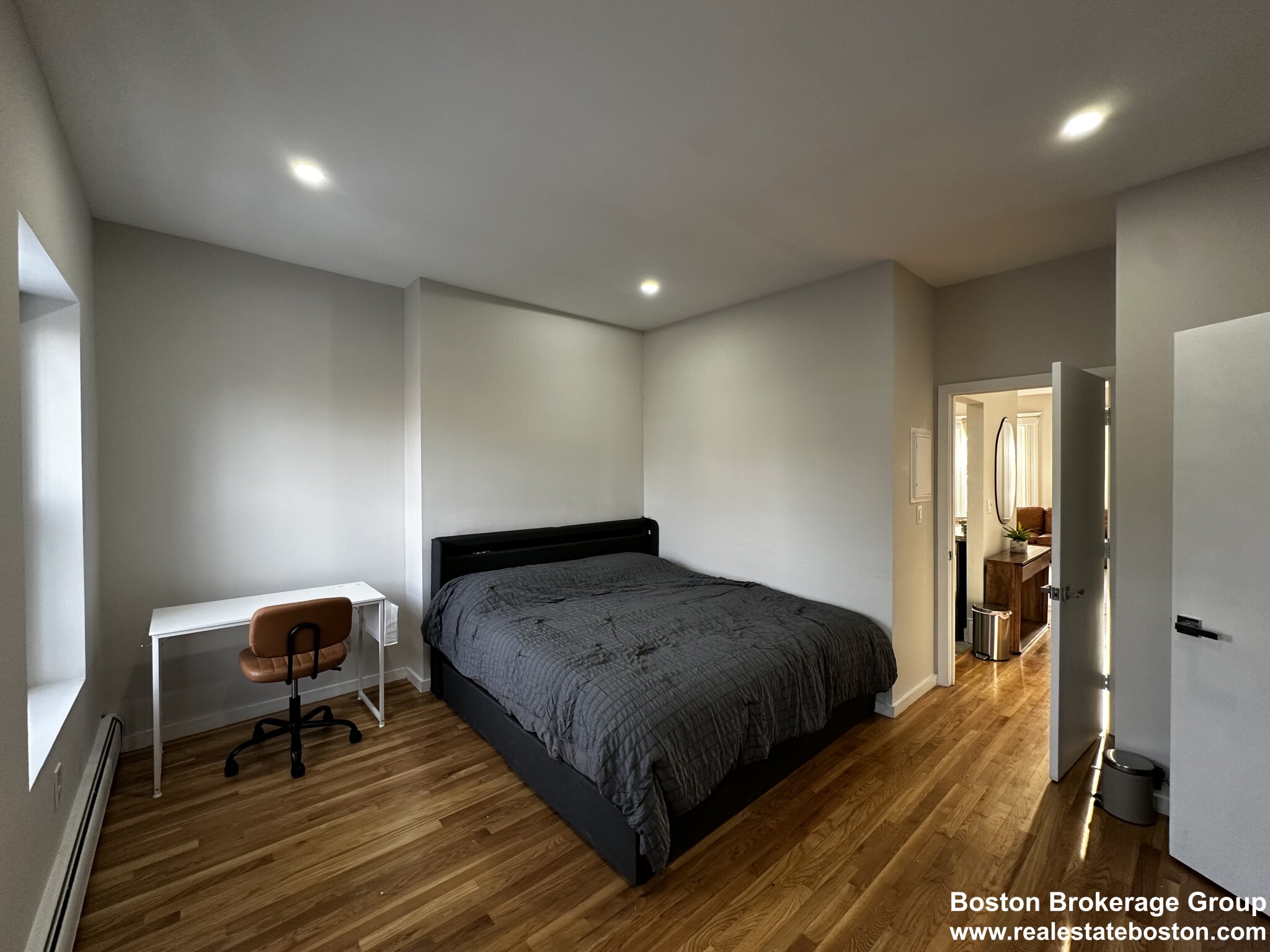 670 Massachusetts Ave, South End