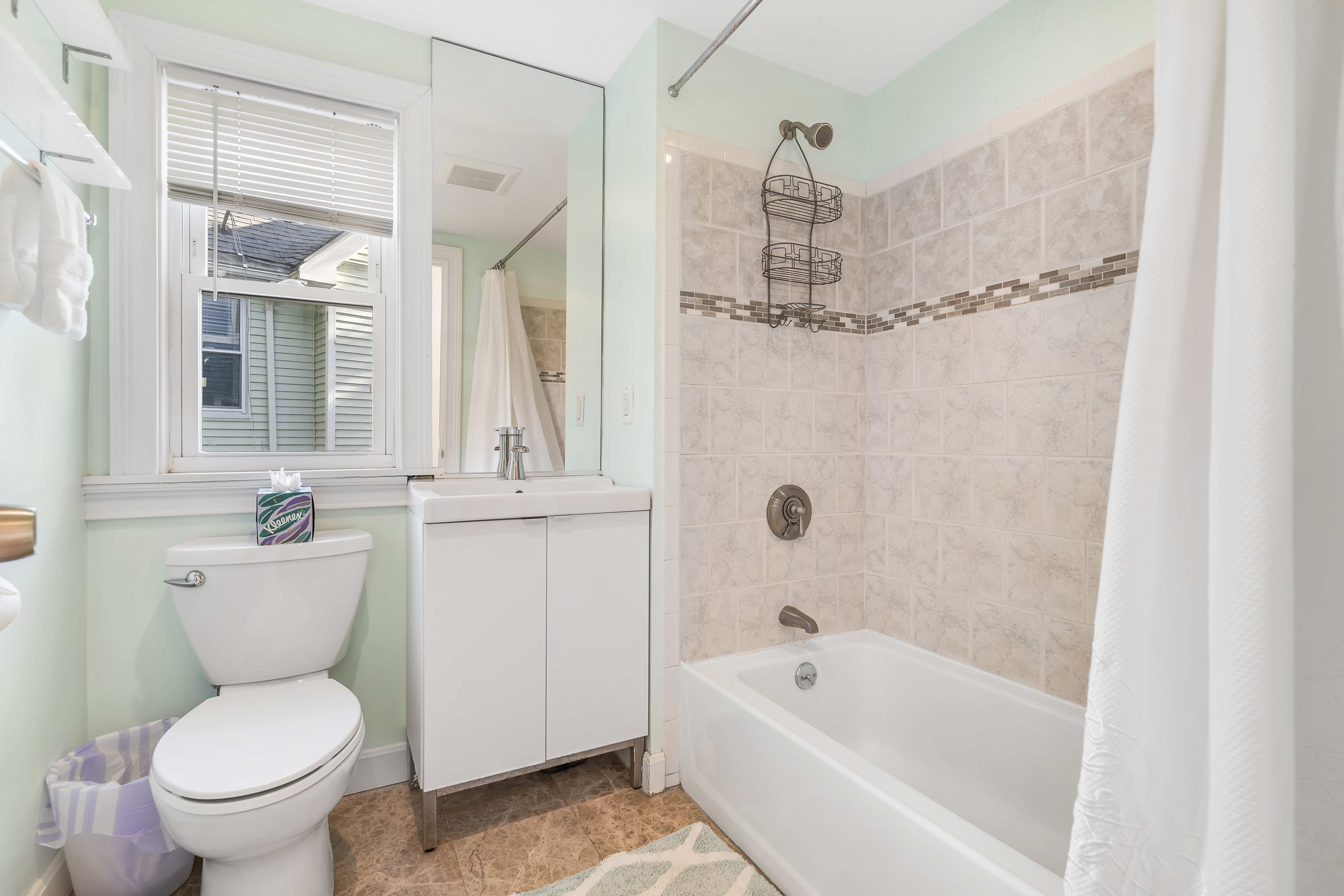 4 bed, 2.5 bath apartment for rent at 12 Bradbury St Unit 12, Allston — photo 20 of 30
