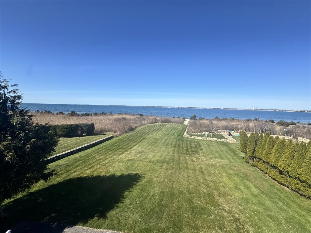 2 Windward Way, Sconticut Neck