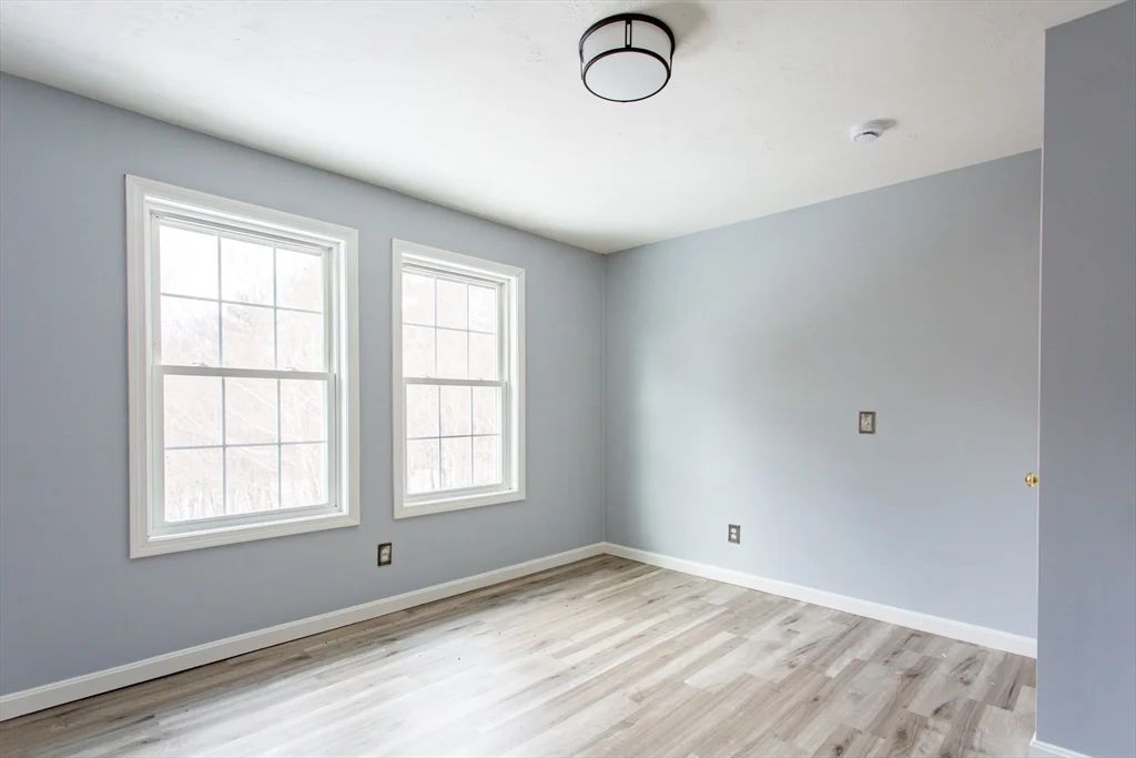 270 New Braintree Rd, West Brookfield