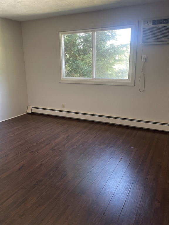 310 Brook Village Rd, Nashua
