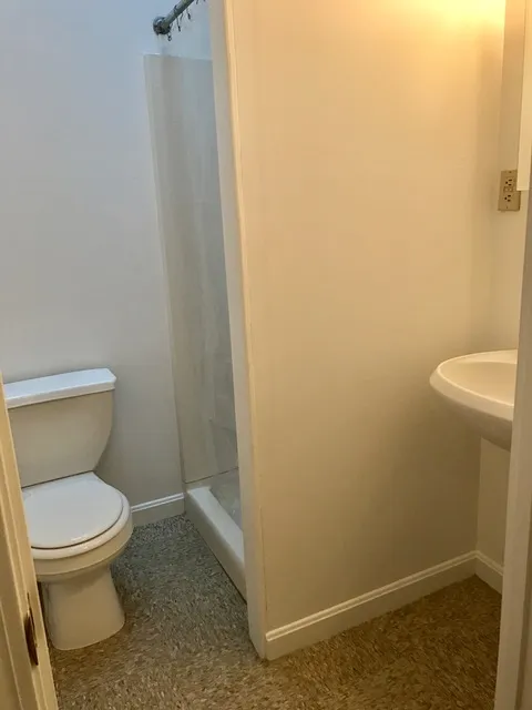 1077 Beacon St, Longwood
