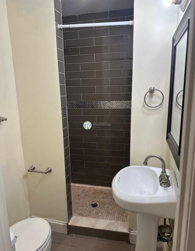 20 Chelsea Ter, East Boston