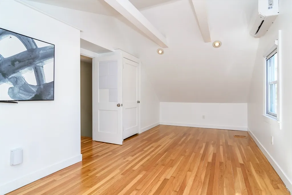 7 Ferndale Rd, Natick