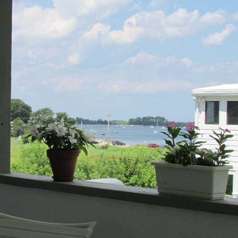 12 Cove Rd, Little Neck