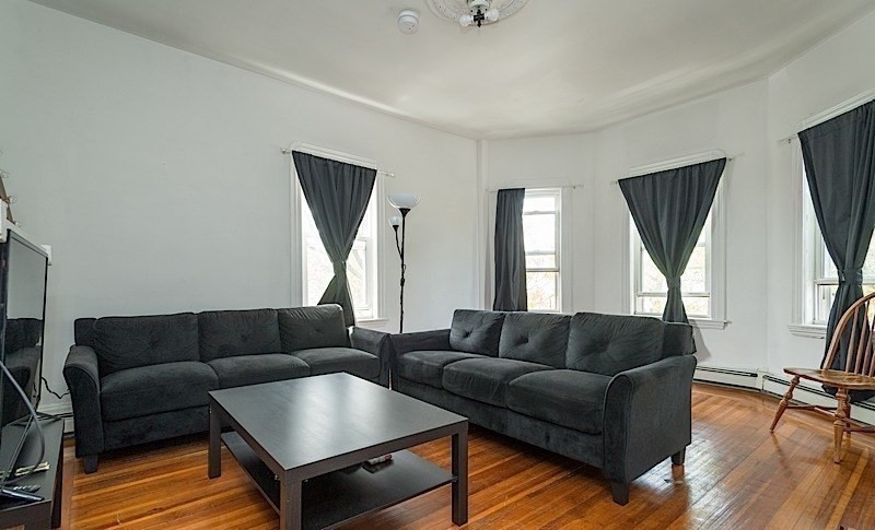 220 Prospect St, Central Square