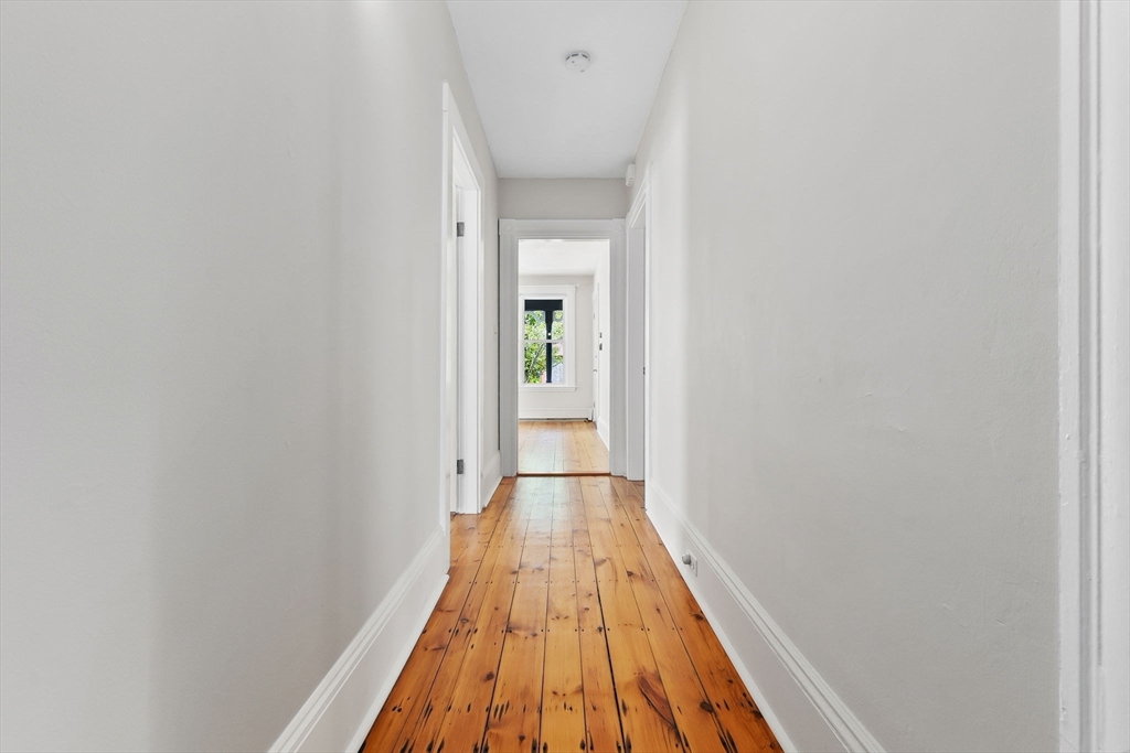 17 Lothrop St, Beverly Cove