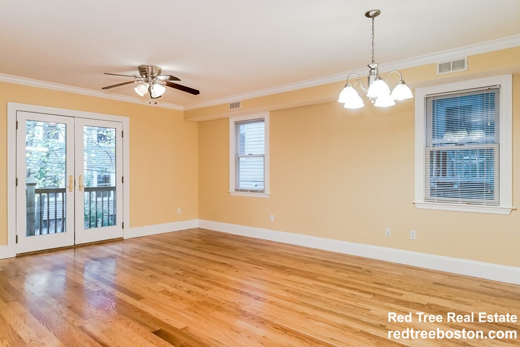 164 Boylston St, Jamaica Plain