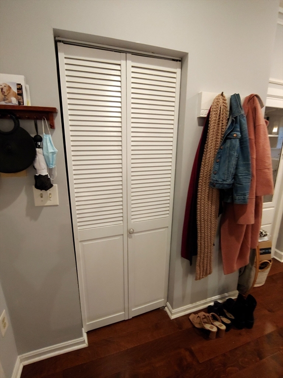 61 West Cedar St, Beacon Hill