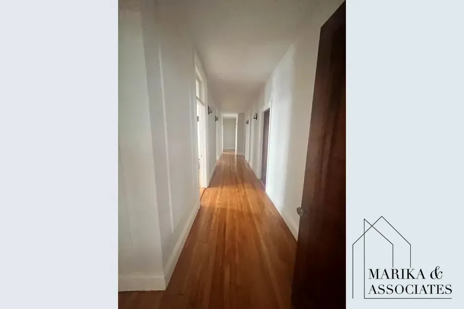 67 Green St, North Brookline