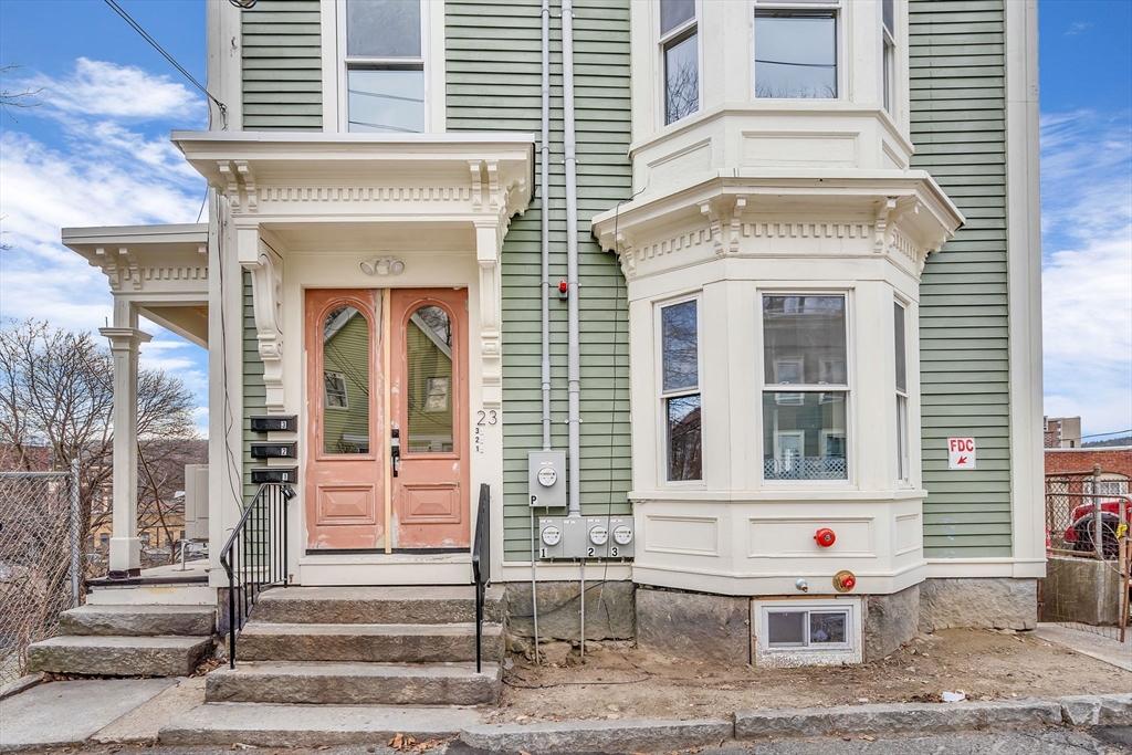 23 Pleasant St, Fitchburg