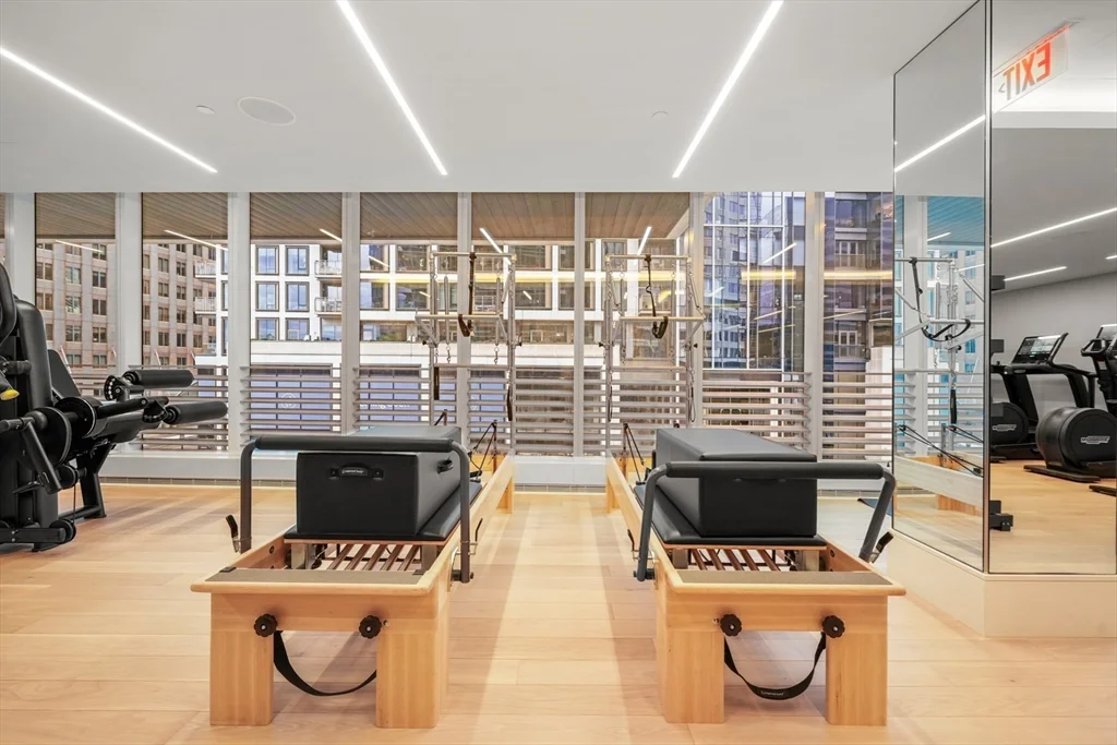 150 Seaport Blvd, Seaport District