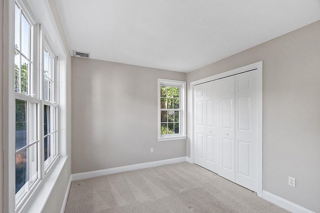 67 N Quinsigamond Ave, Shrewsbury