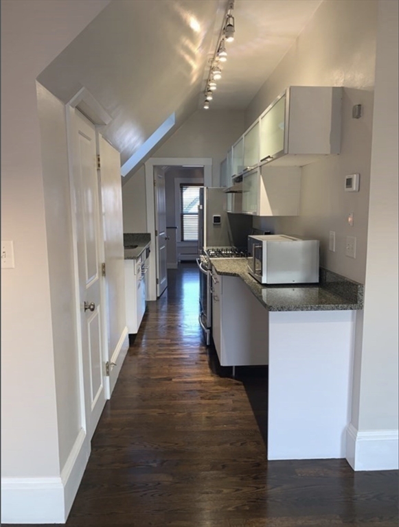 13 Bartlett St, Somerville